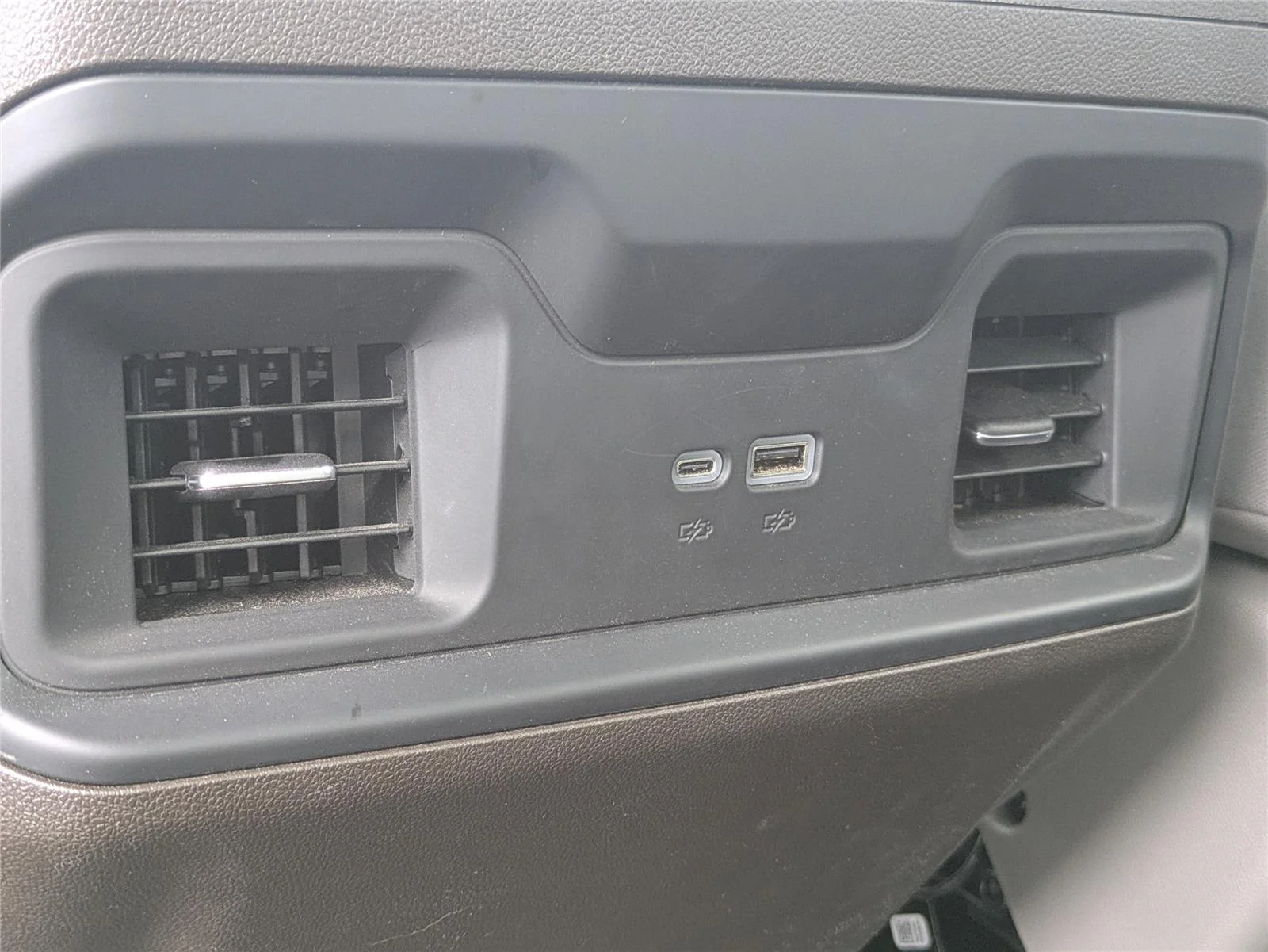Used 2025 Sterling Gray Metallic Chevrolet RST image 29