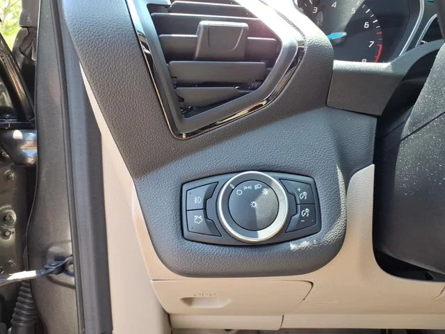 Used 2016 Gray Ford Titanium image 26