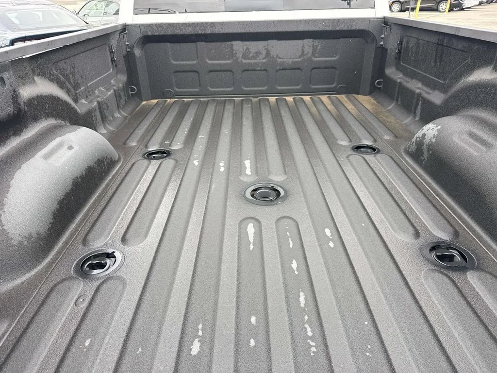 New 2026 Bright White Clear-Coat Exterior Paint RAM Laramie image 11