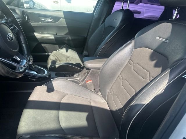 Used 2020 White Kia GT-Line image 12