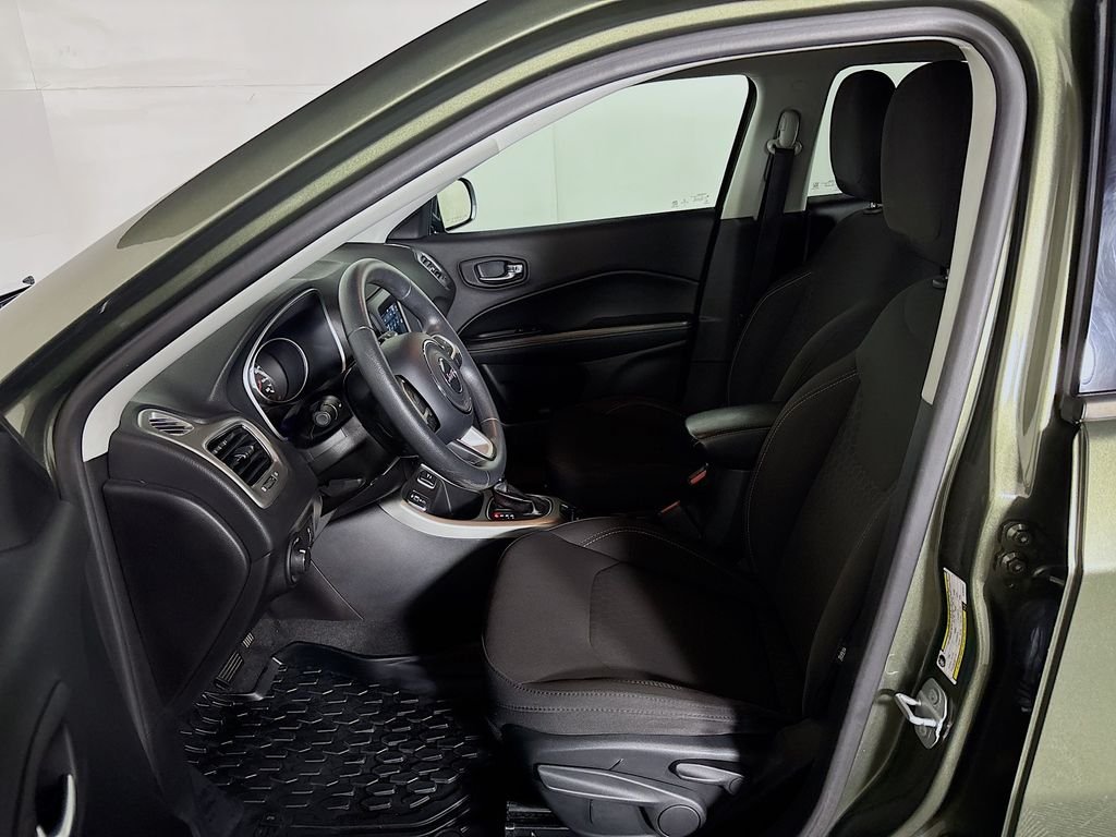 Used 2019 Olive Green Jeep Sport image 11