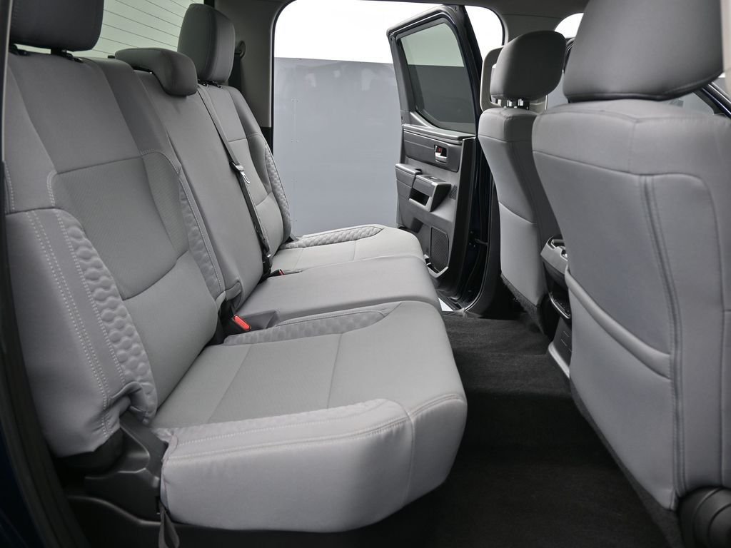 Used 2023  Toyota SR5 image 12