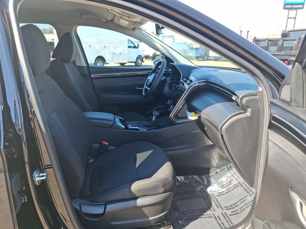 Used 2023 Black Hyundai SEL image 24