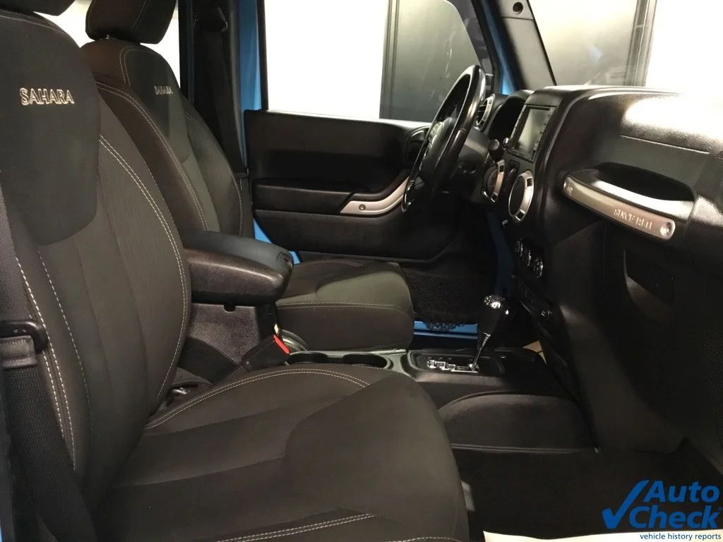 Used 2018 Blue Jeep Unlimited Sahara image 38