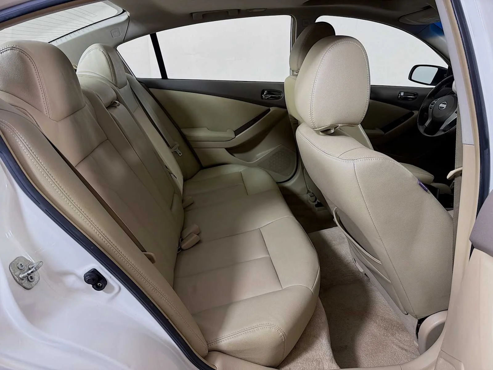 Used 2011 Winter Frost Pearl Nissan 2.5 SL image 20