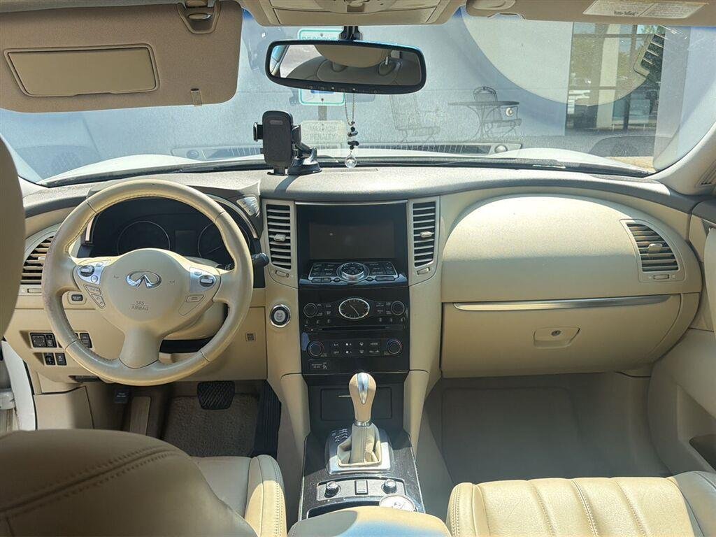 Used 2013 Moonlight White INFINITI Base image 3