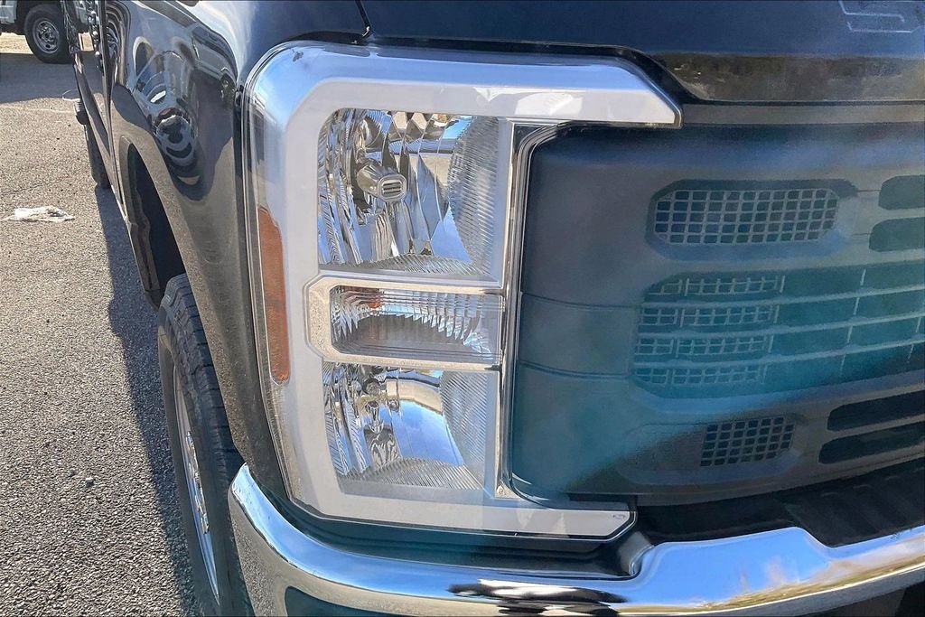 New 2026 Ford Super Duty F-250 XL 4D Crew Cab