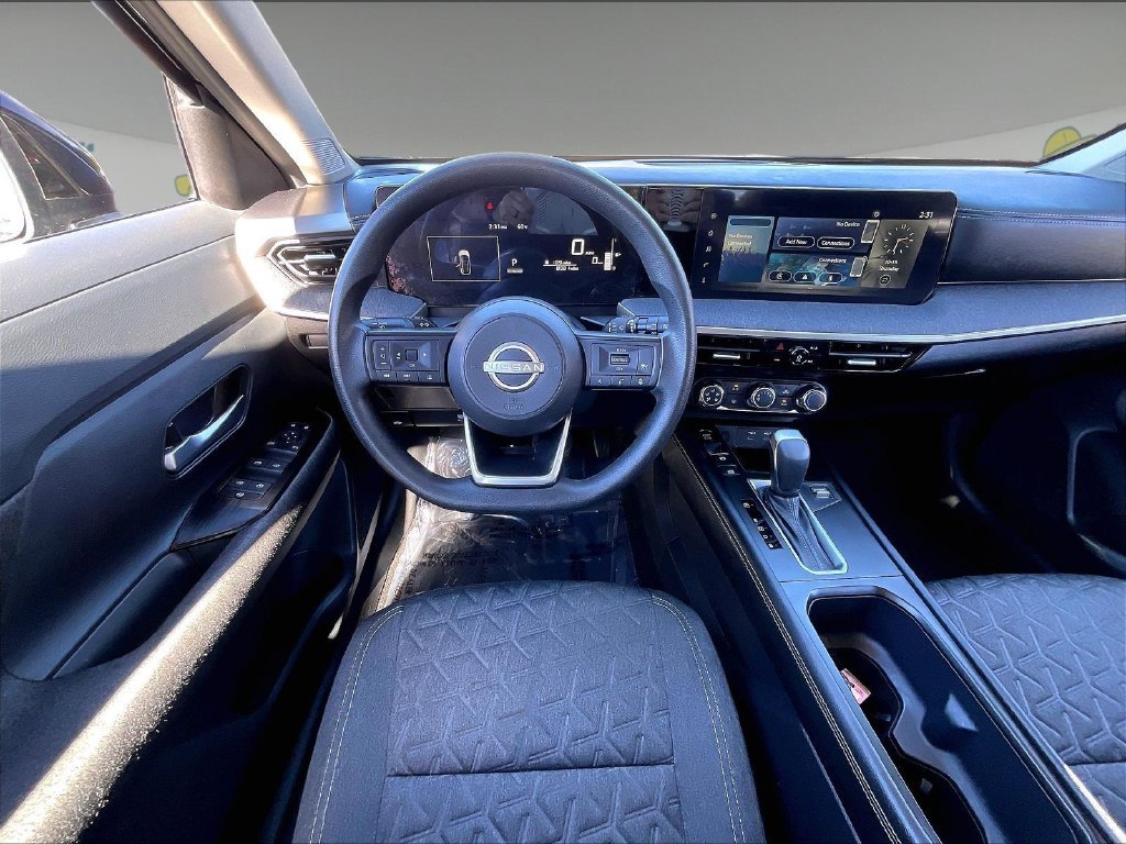 Used 2025 Super Black Nissan SV image 16