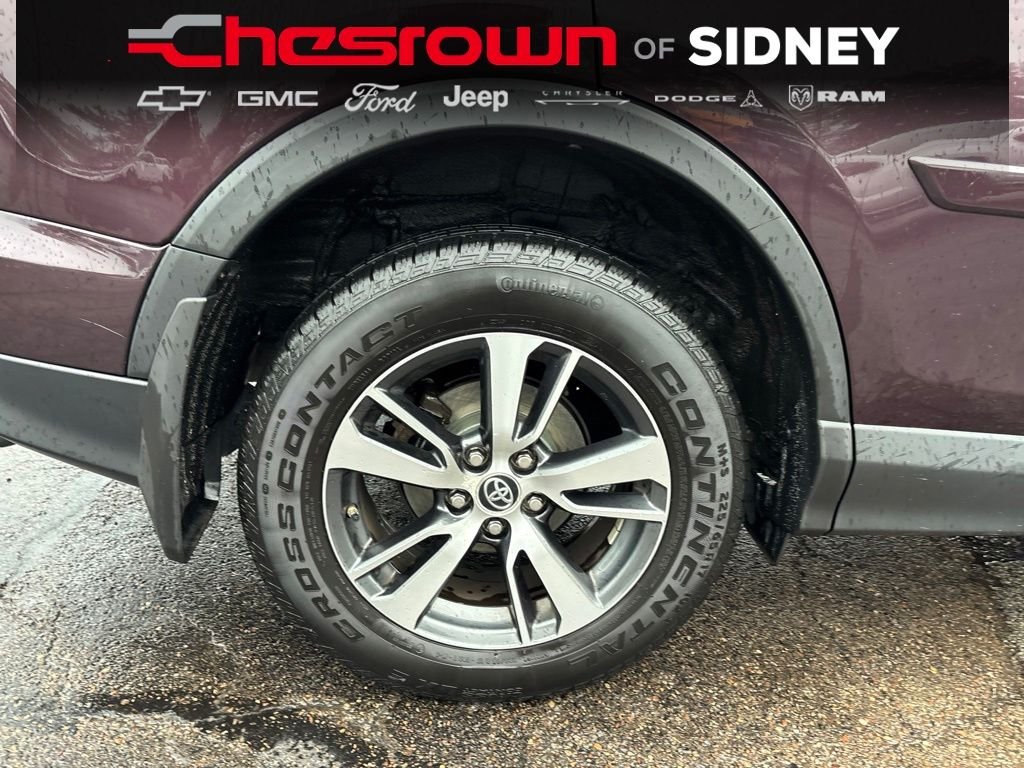 Used 2018 Black Currant Metallic Toyota XLE image 11