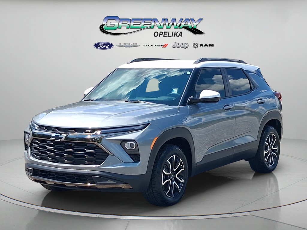 Used 2024 Gray Chevrolet ACTIV image 3