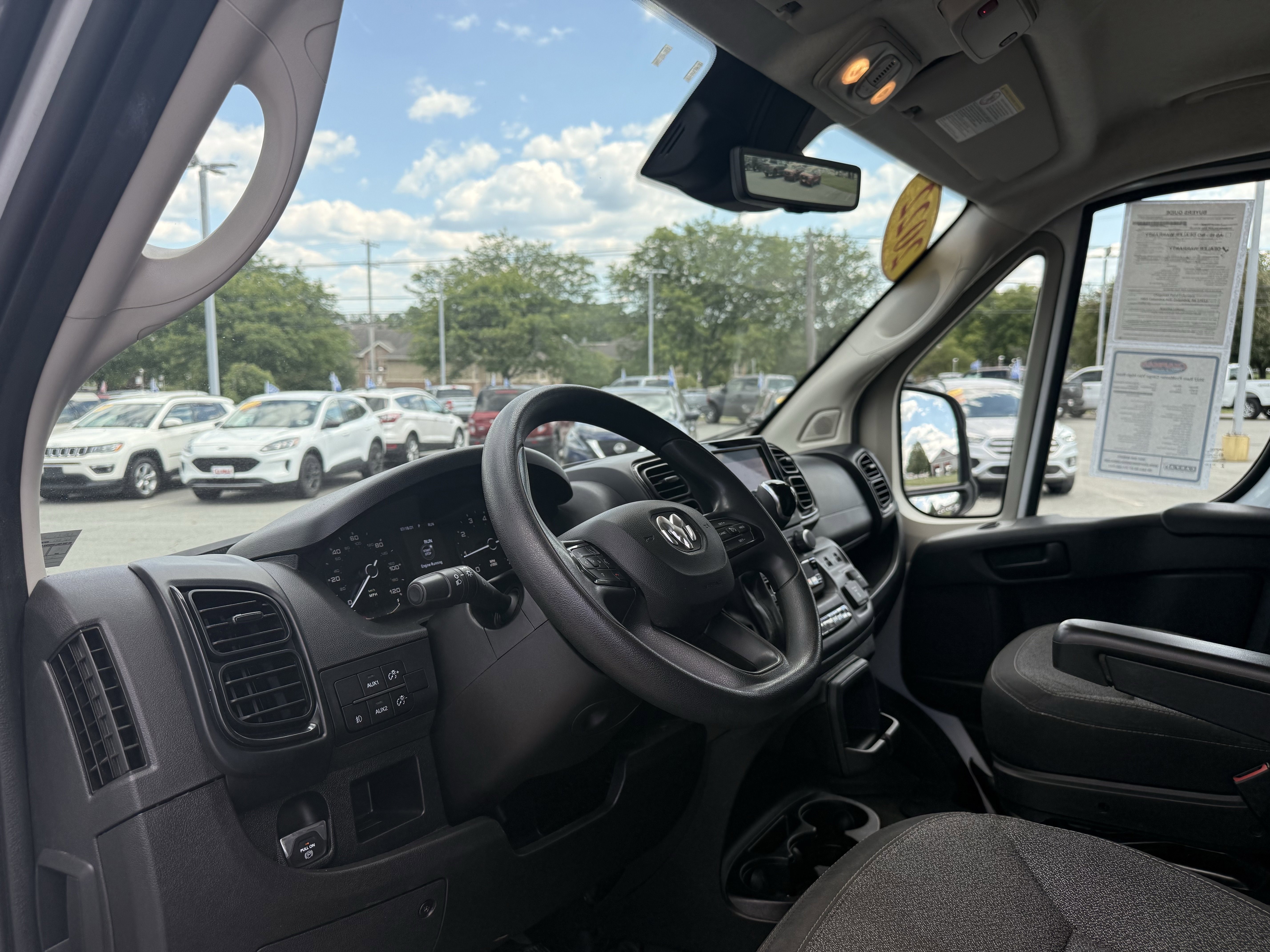 Used 2022 White Ram High Roof image 11
