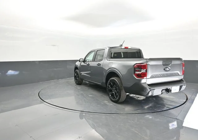 New 2026 Carbonized Gray Metallic Ford XLT image 5