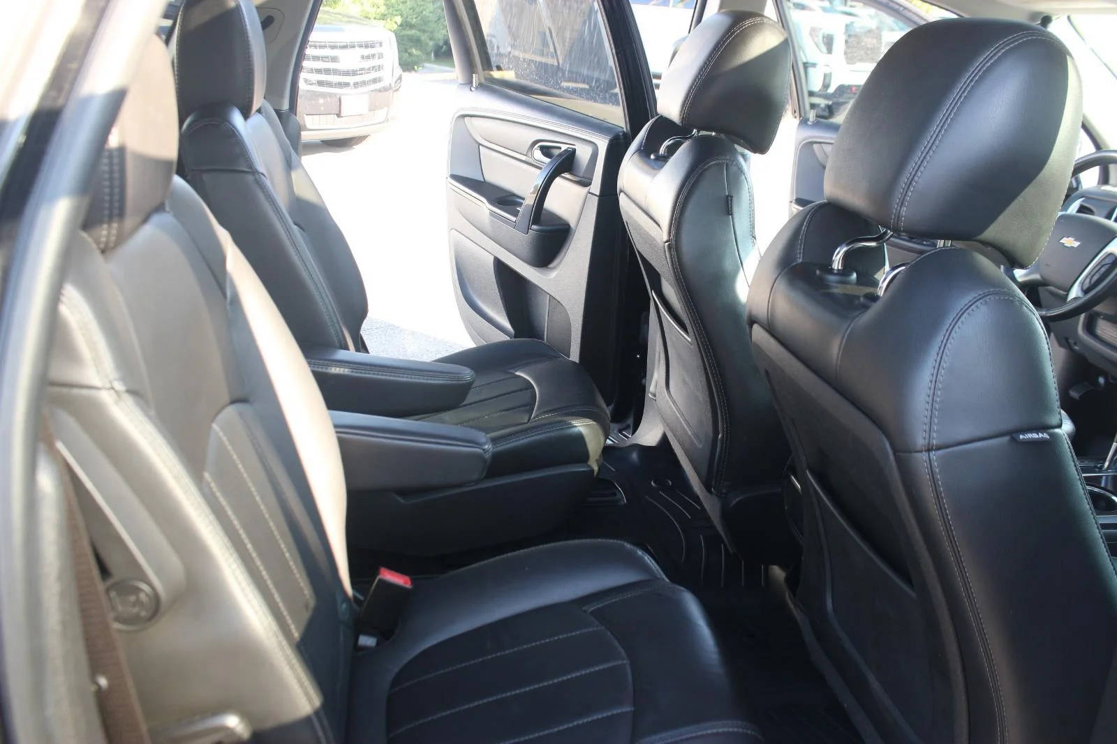 Used 2016 MOSAIC BLACK METALLIC Chevrolet LTZ image 35