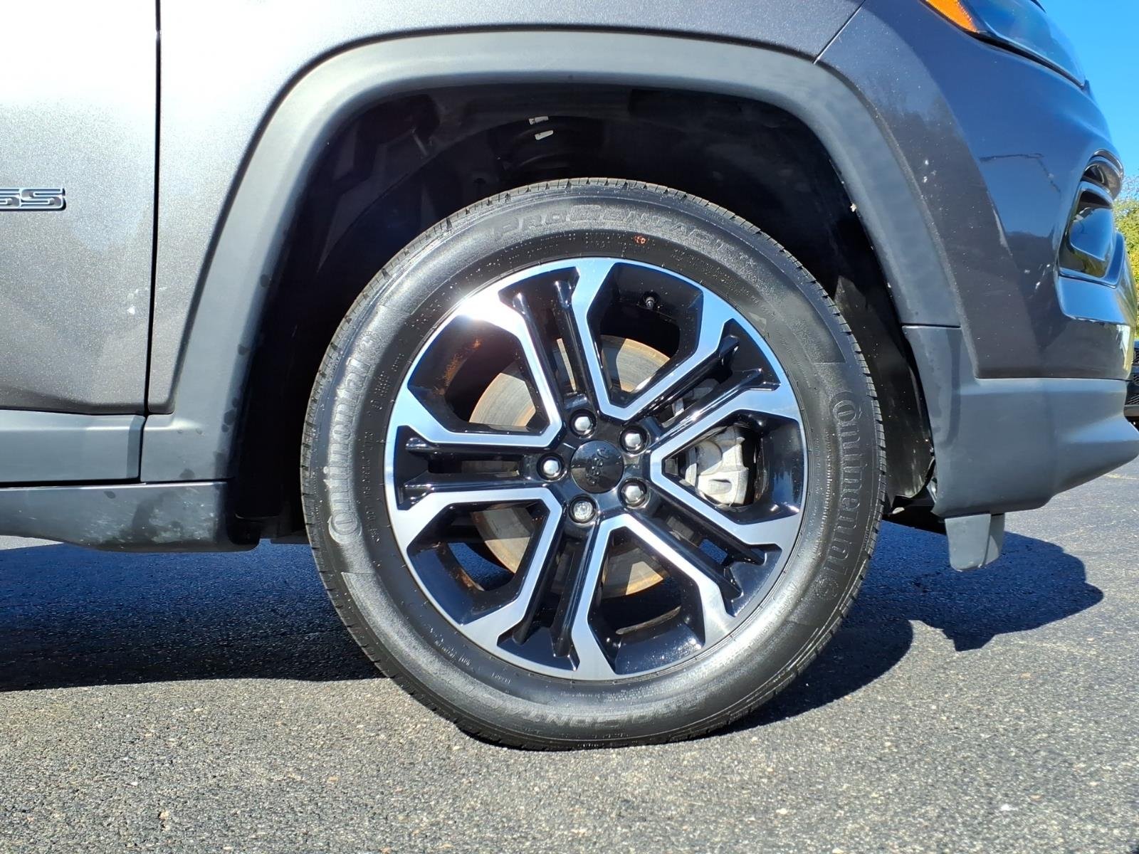 Certified Used 2023 Granite Crystal Metallic Clear Coat Jeep Limited image 9