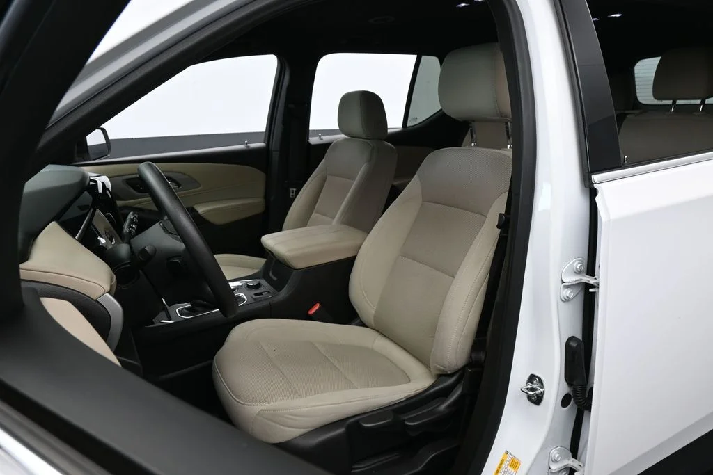 Used 2022 Summit White Chevrolet LS image 10