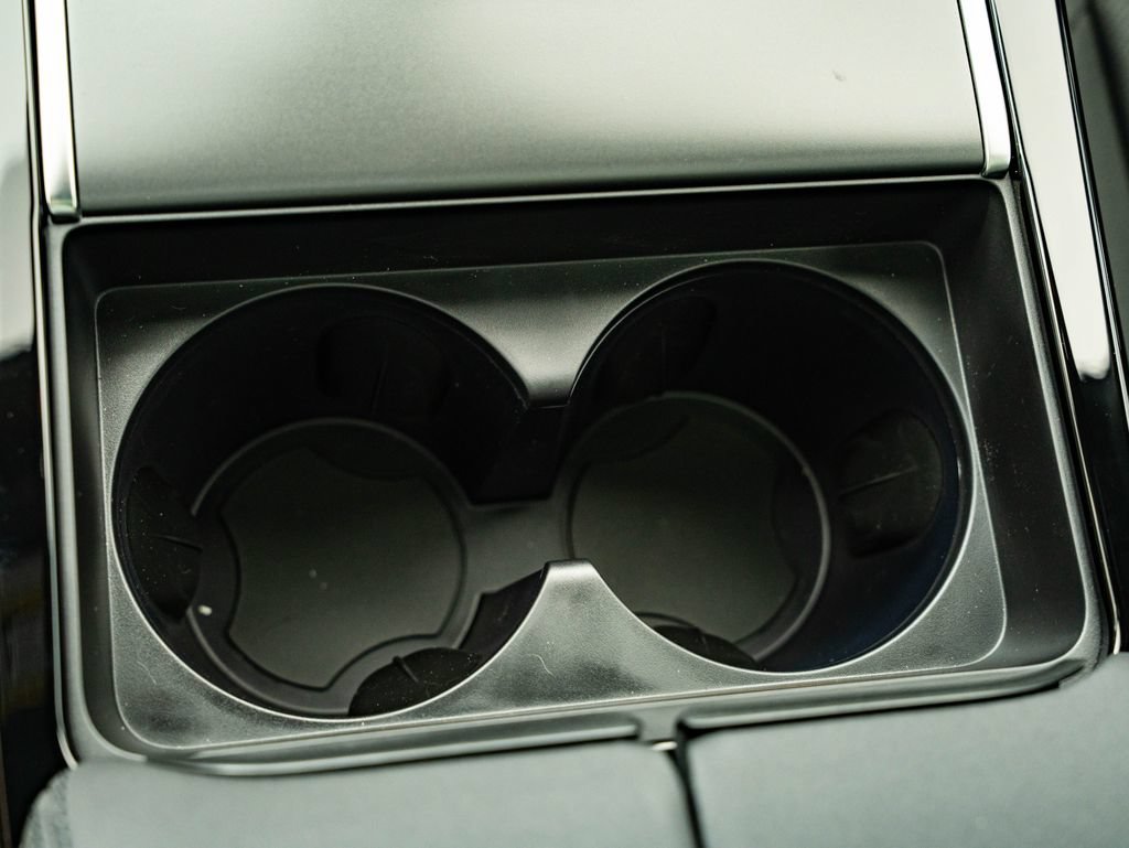 New 2026 Arroios Grey Land Rover S image 38