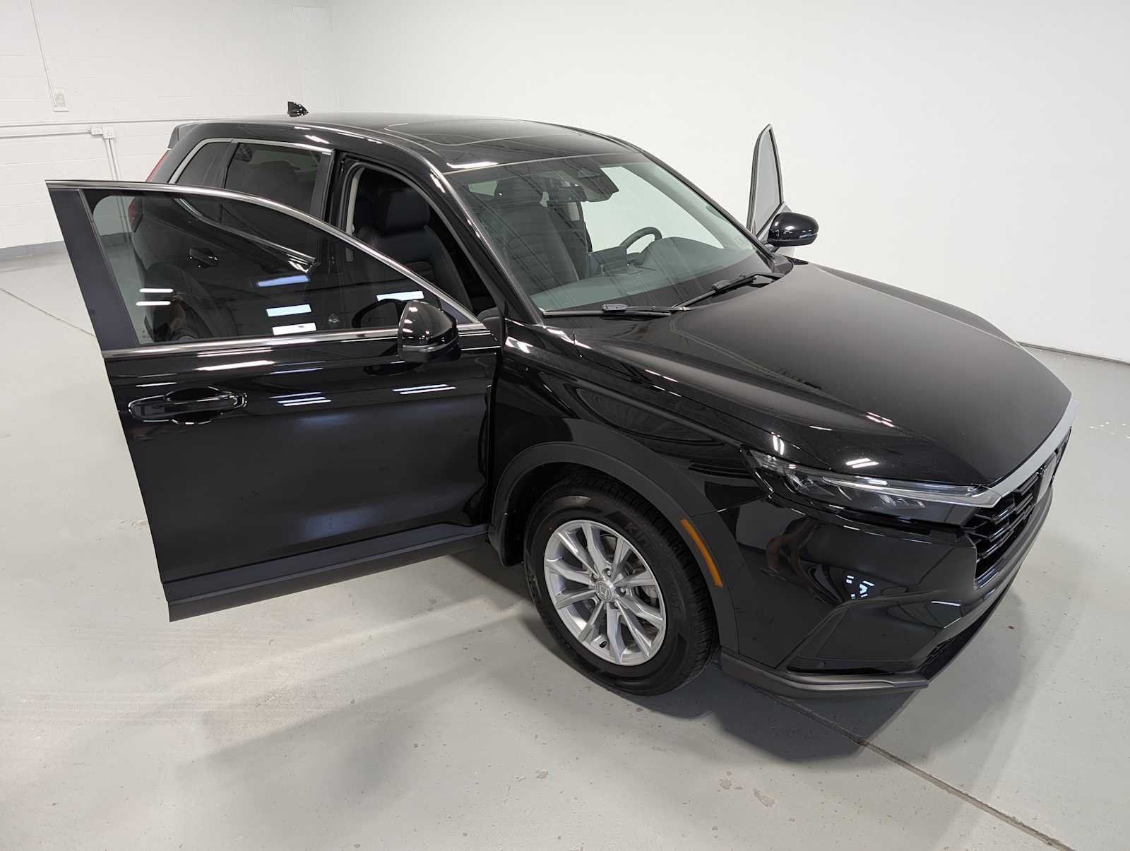Certified Used 2024 Crystal Black Pearl Honda 1.5T AWD EX-L image 16