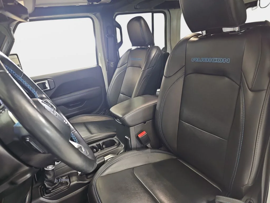Used 2021 White Jeep Unlimited Rubicon 4xe image 17