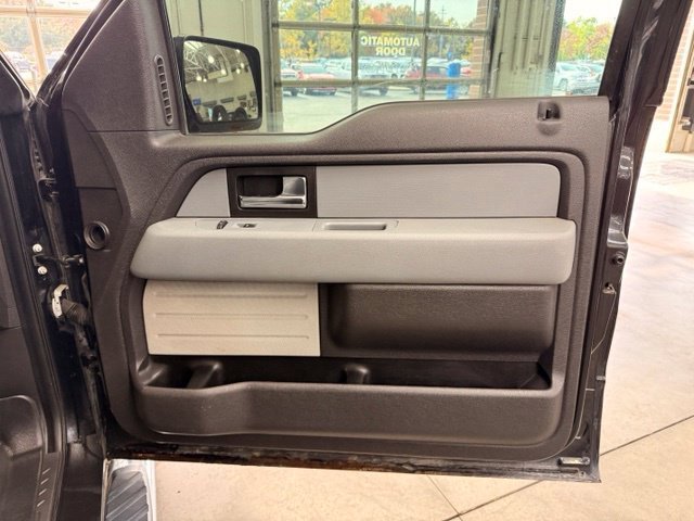 Used 2014  Ford XL image 25