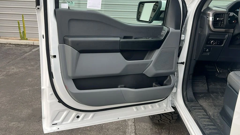 New 2026 Oxford White Ford XL image 10