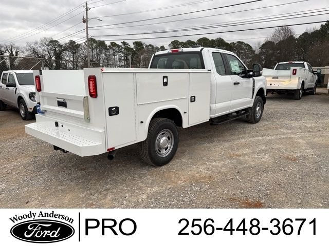New 2026 Oxford White Ford XL image 5