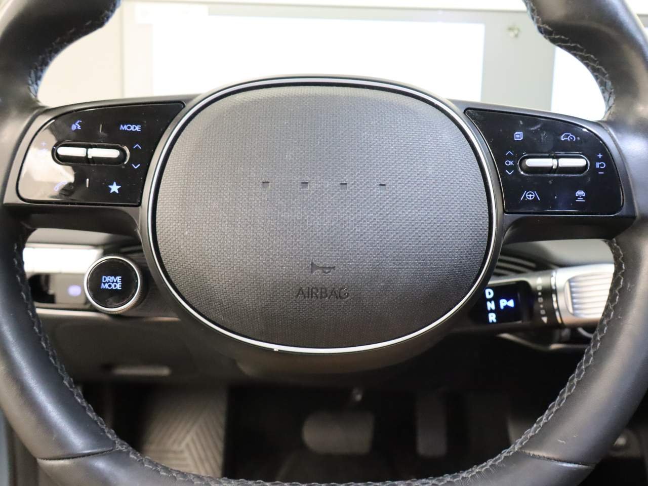 Used 2024 Lucid Blue Hyundai SEL image 12