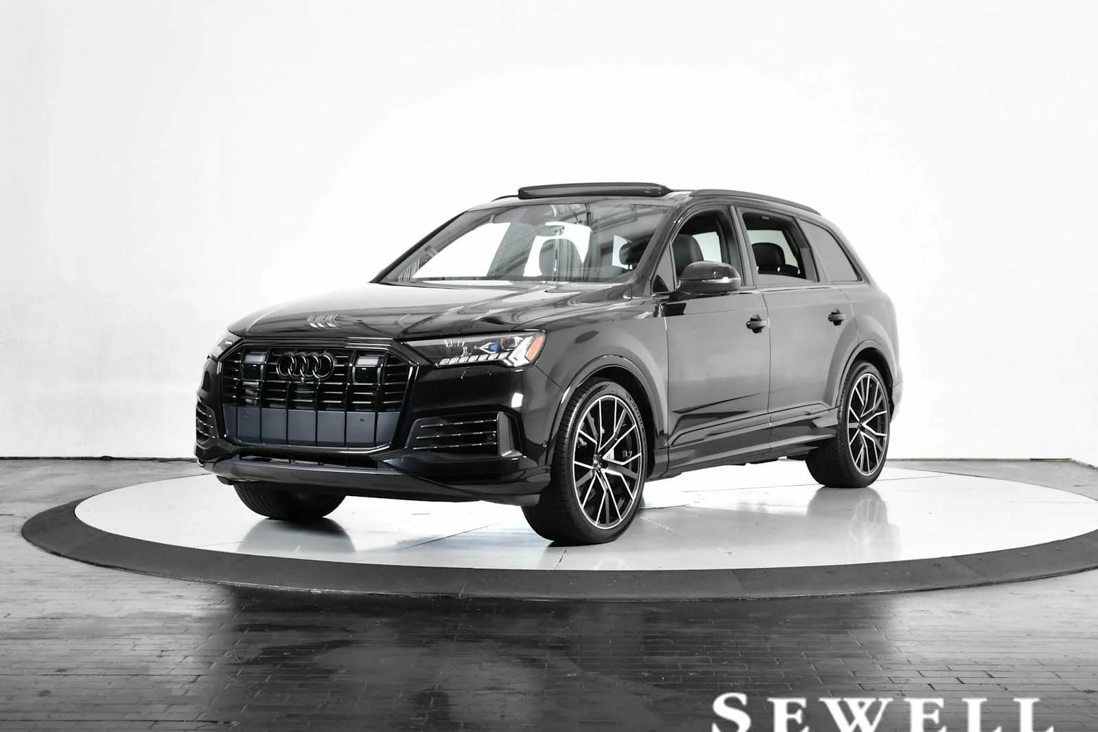 2021 Audi Q7 55 Prestige quattro Tiptronic's photo