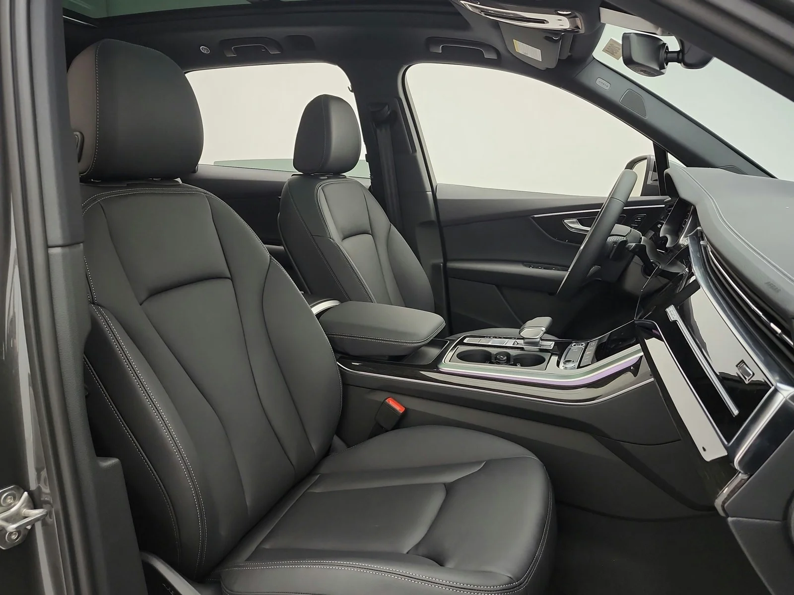 2026 Audi Q7 Premium - Photo 14