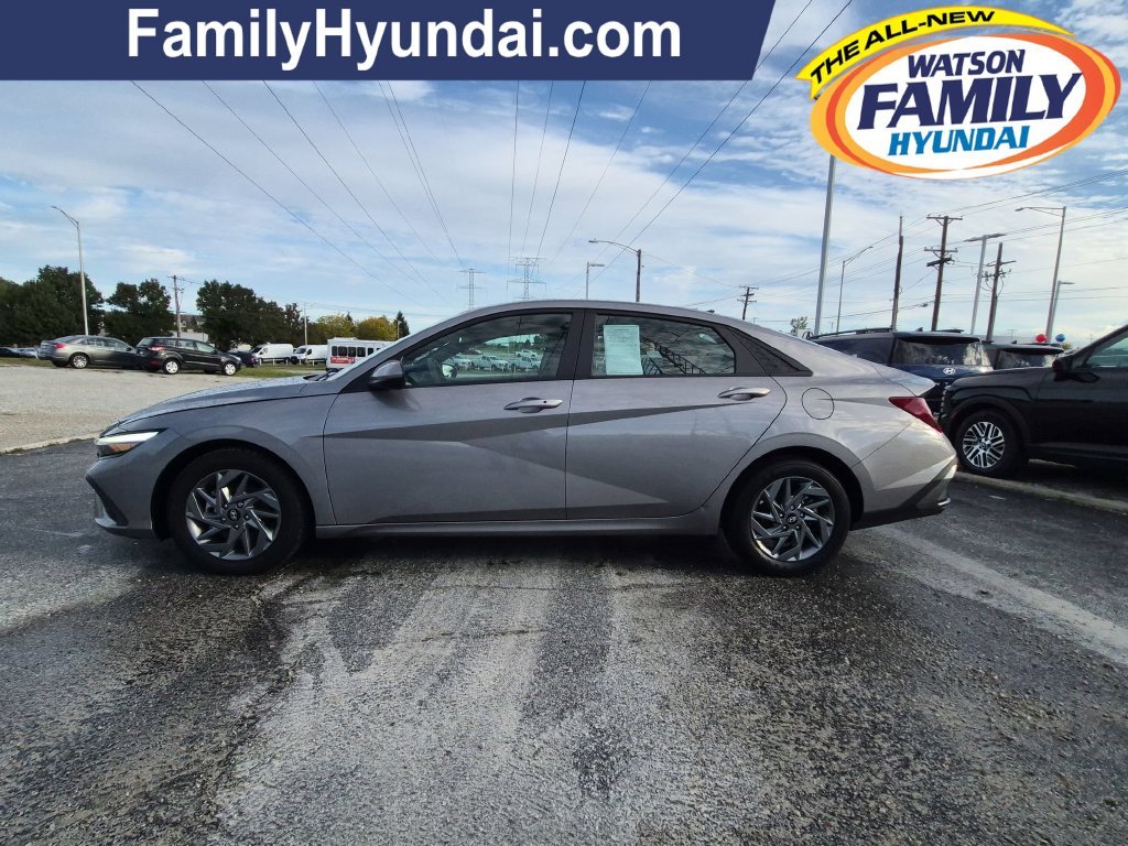 2024 Hyundai Elantra SEL - Photo 7