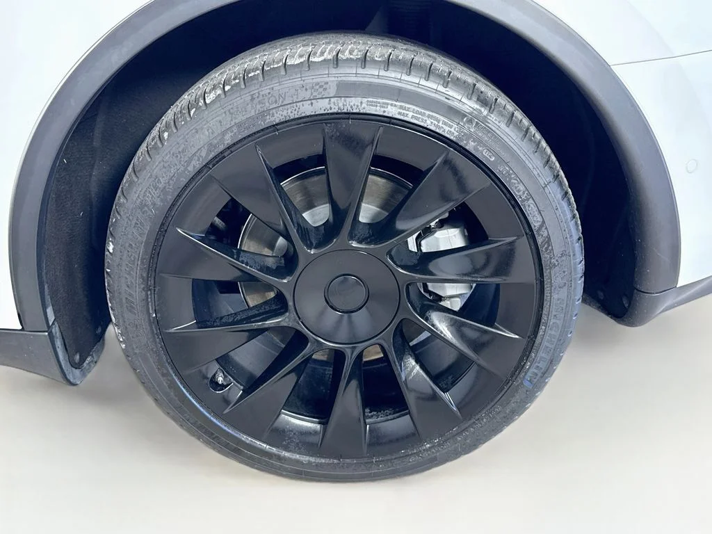 Used 2021 White Tesla Long Range image 31
