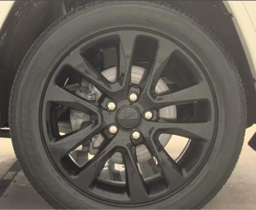 Used 2020 White Jeep Altitude image 17