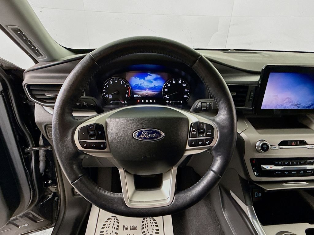 Used 2023 Agate Black Metallic Ford XLT image 17