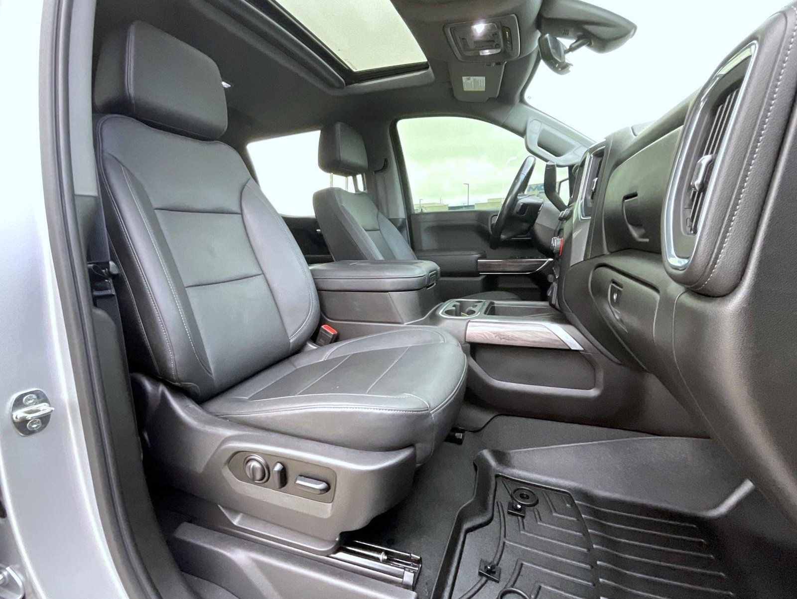 Used 2021 Silver Chevrolet LTZ image 16