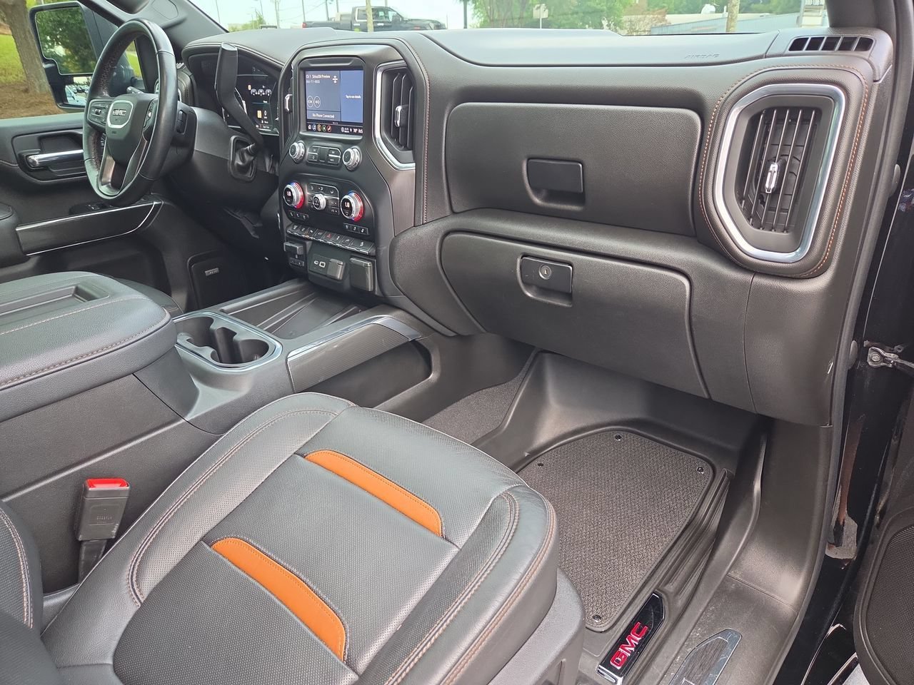Used 2022 ONYX BLACK GMC AT4 image 29