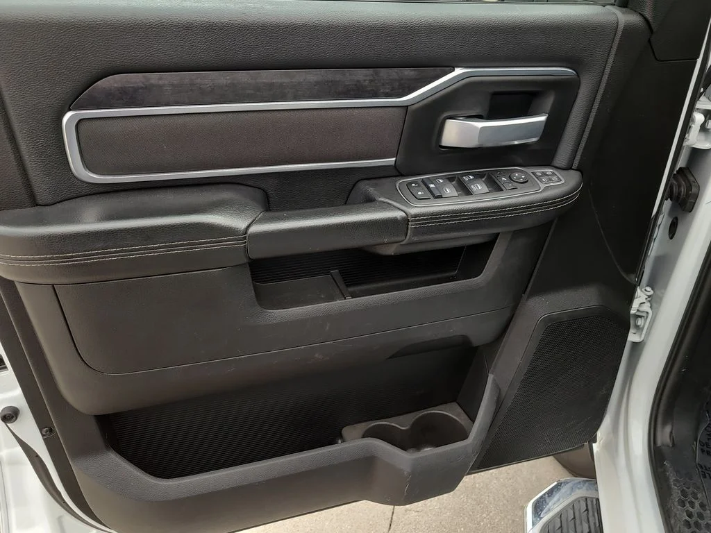 Used 2024 White Ram Big Horn image 17