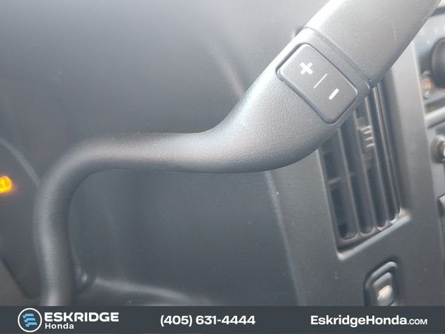 Used 2022 White GMC Work Van image 21