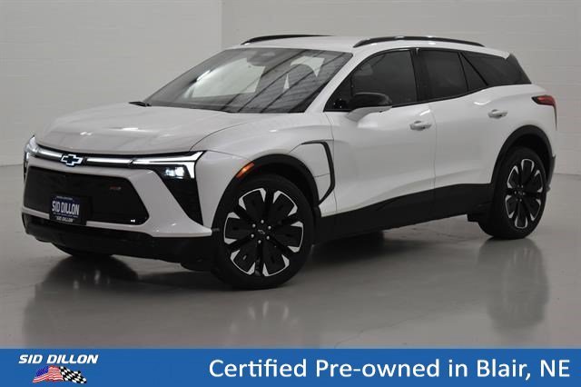 Certified Used 2024 Iridescent Pearl Tricoat Chevrolet eAWD RS image 1