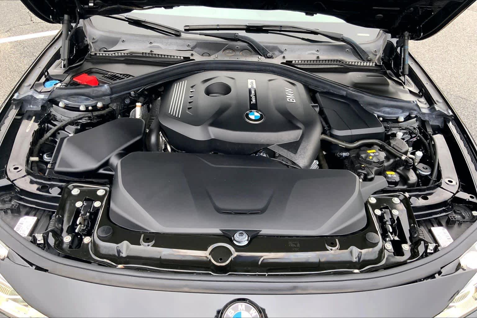 Used 2018 Jet Black BMW 330i image 28