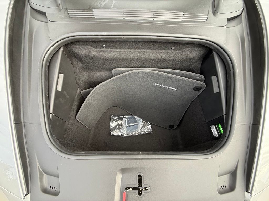 New 2026 GT Silver Metallic Porsche  image 32