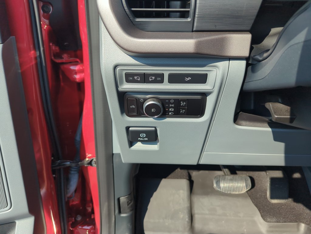 Used 2024 Red Ford XLT image 19