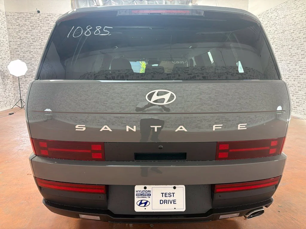 New 2027 Hampton Gray Hyundai SE image 6