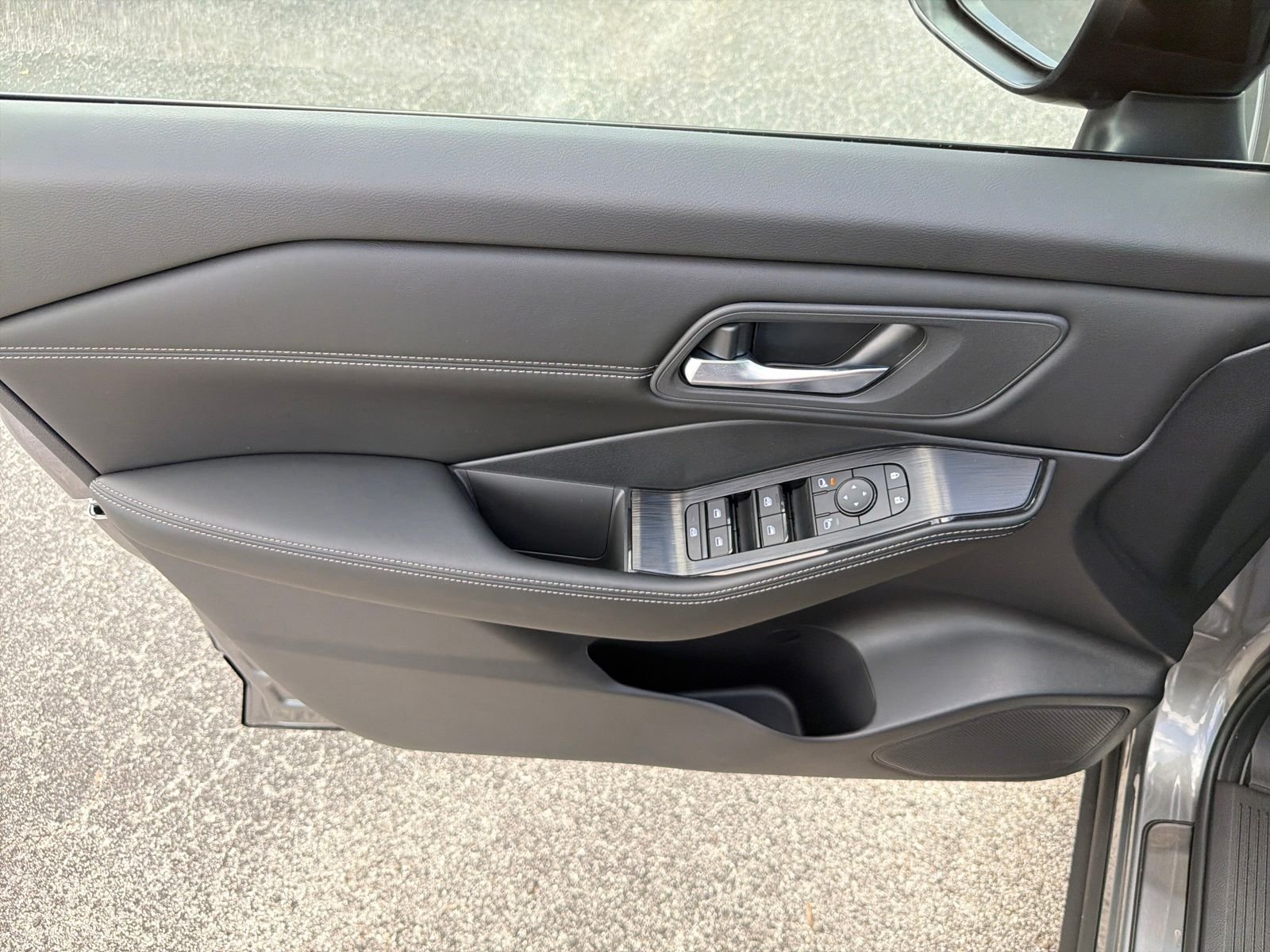 New 2026 Nissan Rogue Dark Armor 4D Sport Utility