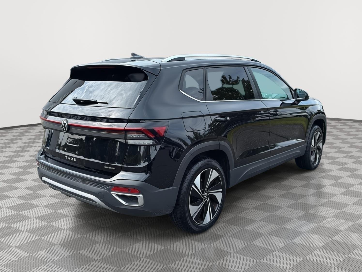 Used 2025 Deep Black Pearl Volkswagen SE image 5