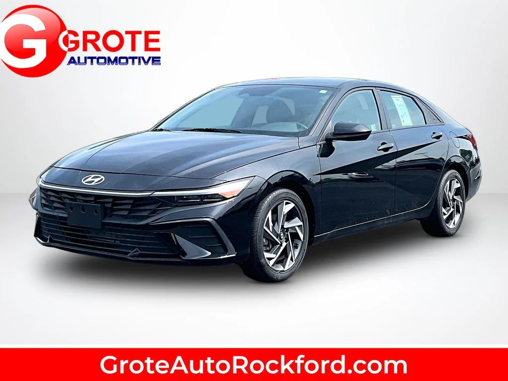 Used 2025 Black Hyundai SEL Sport image 1