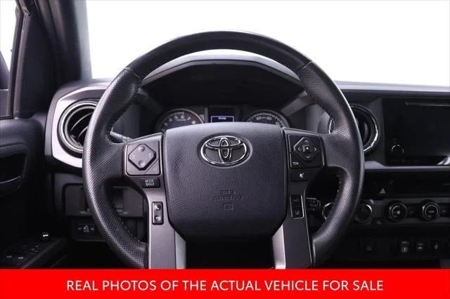Certified Used 2018 BLAZING BLUE PEARL Toyota  image 12