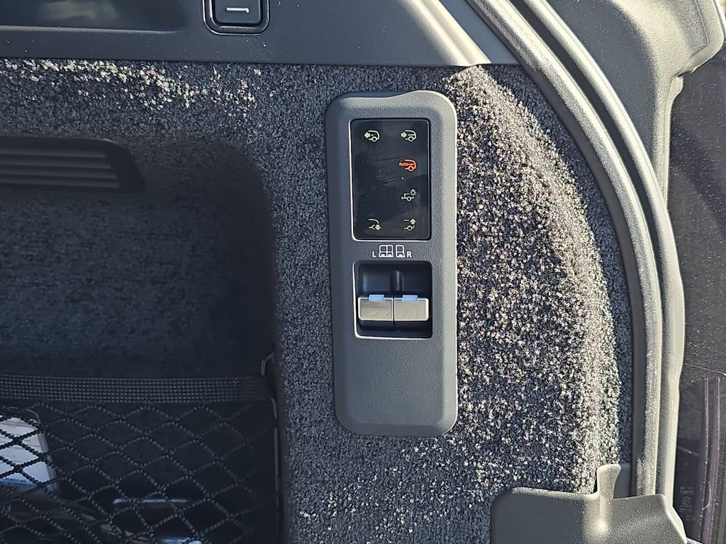 2025 Land Rover Range Rover SE - Photo 14