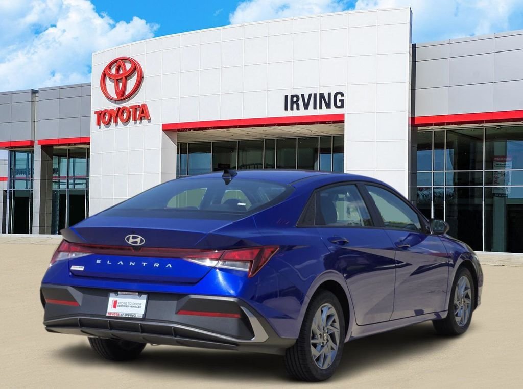 Used 2024 Blue Hyundai SEL image 4