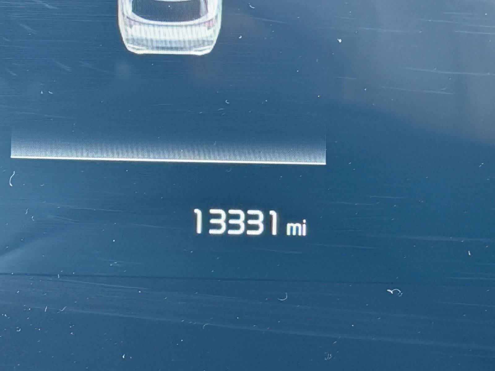 Used 2025 Glacial White Pearl Kia X-Line image 9