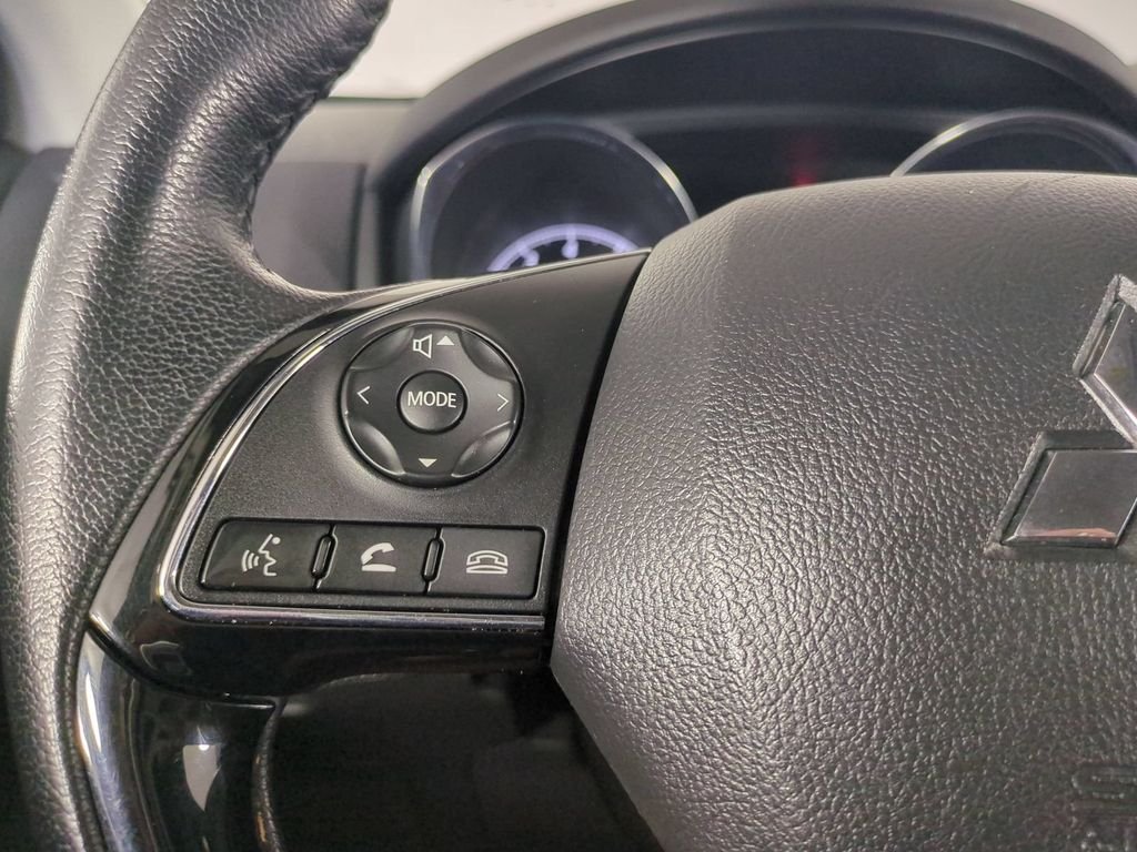 Used 2024  Mitsubishi 2.0 ES image 31
