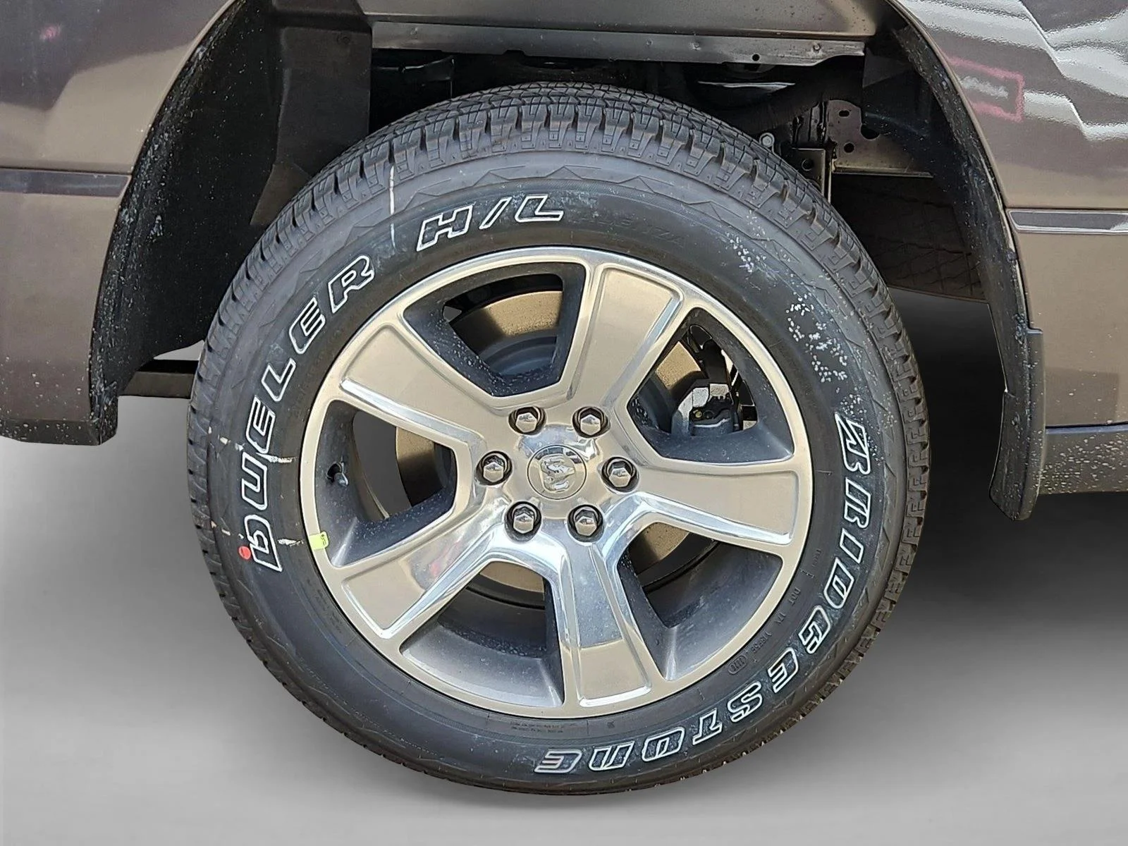 New 2027 Granite Crystal Metallic Clearcoat Ram Express image 10